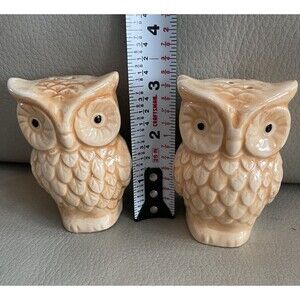 vintage Ceramic Tan Orange owl salt and pepper shakers 3 Inch EUC